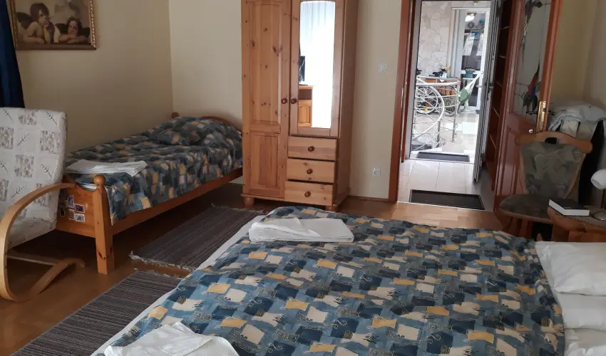 Napsugr Kenzy Lux Apartman Vendghzak Hajdszoboszl - Hsvt (min. 2 j)