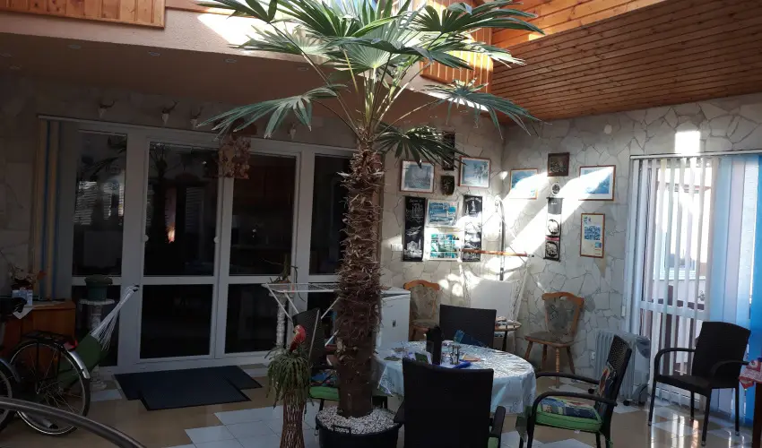 Napsugr Kenzy Lux Apartman Vendghzak Hajdszoboszl - Hsvt (min. 2 j)