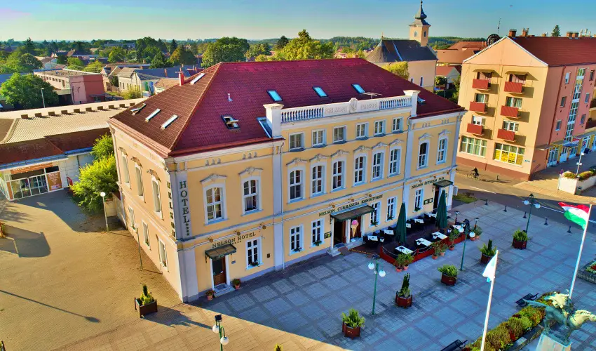 Nelson Hotel Hajd�szoboszl� - H�sv�t