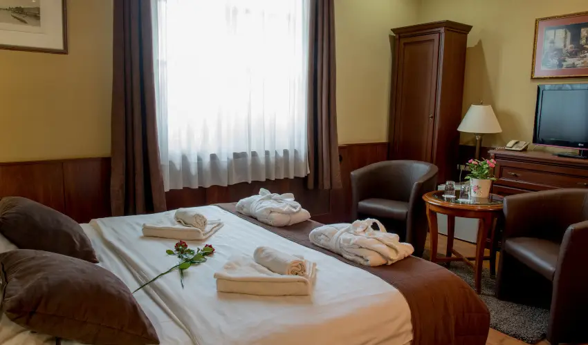 Nyerges Hotel Term�l Monor - H�sv�t 