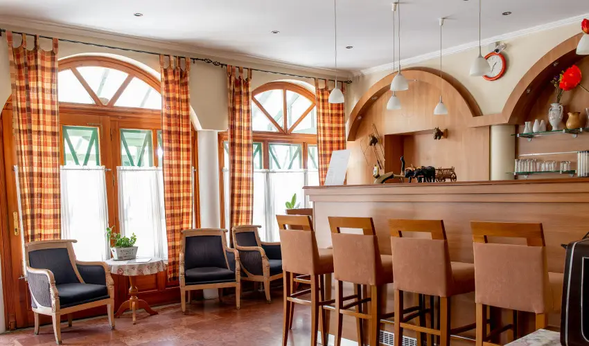 Nyerges Hotel Term�l Monor - H�sv�t 