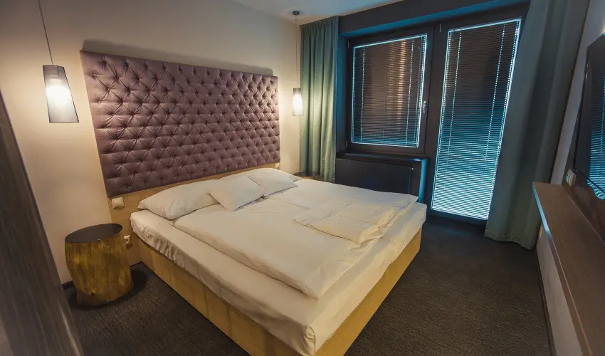 Onyx Luxury Srvr Srvr - Hsvt (min. 2 j)