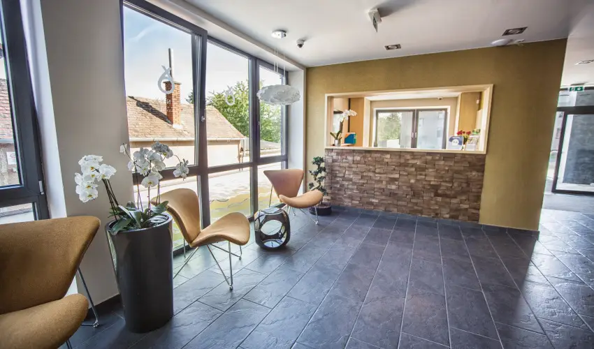 Onyx Luxury Srvr Srvr - Hsvt (min. 2 j)