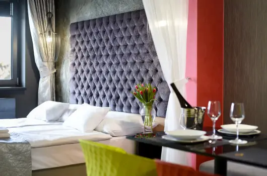 Onyx Luxury Srvr - Hsvt (min. 2 j)