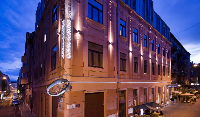 Opera Garden Hotel & Apartments Budapest - Hsvt - teljes elrefizetssel (min. 2 j)