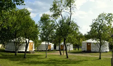 �r�ll� Szer Jurtasz�ll�s �riszentp�ter
