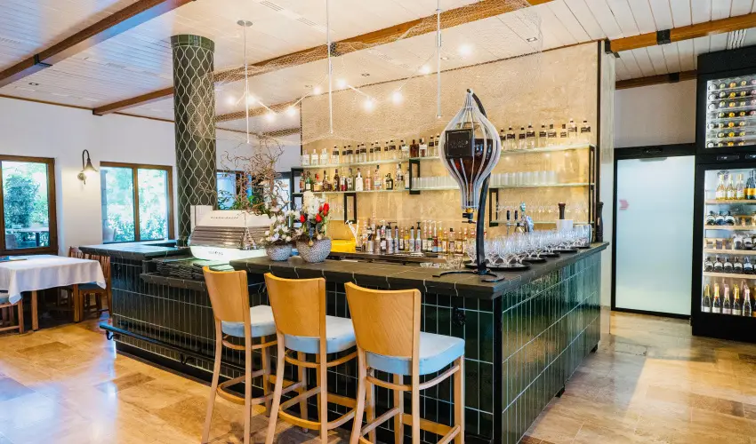 reg Halsz tterem s Fogad Tt - Hsvt 