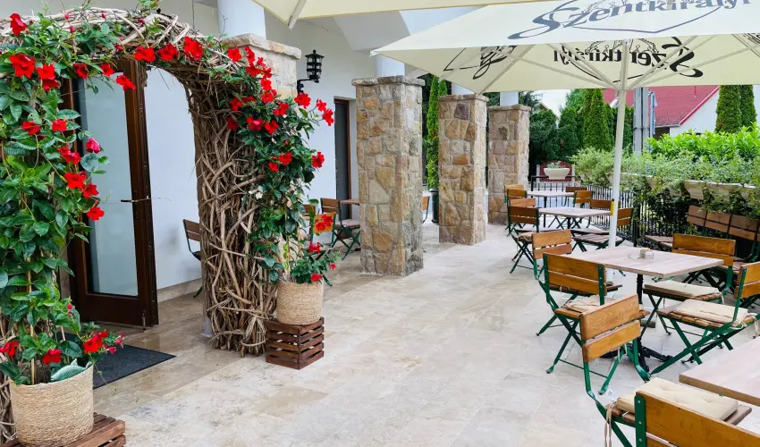 reg Halsz tterem s Fogad Tt - Hsvt 