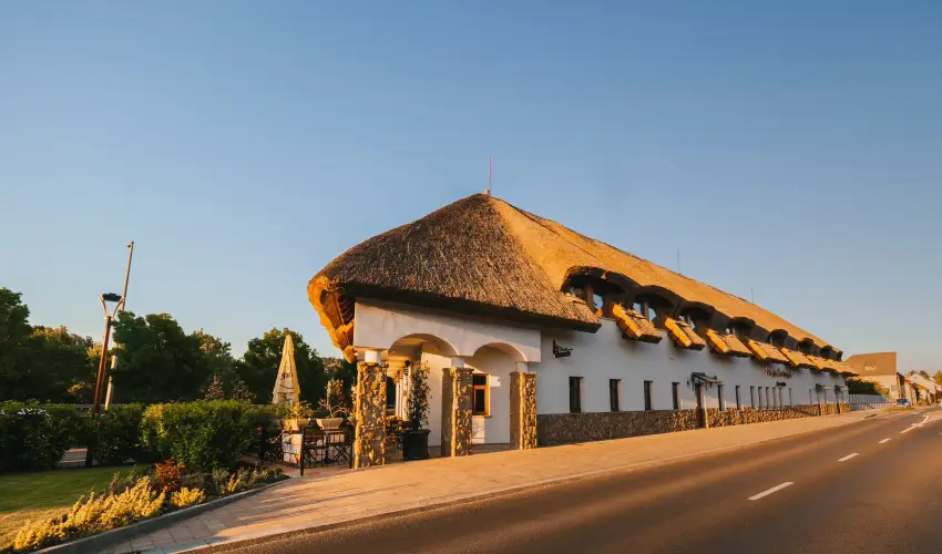 reg Halsz tterem s Fogad Tt - Hsvt 