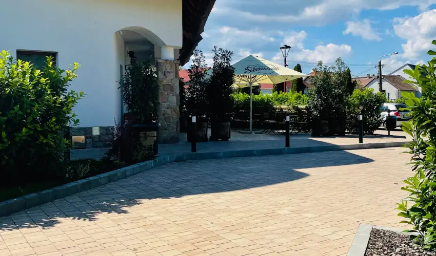 reg Halsz tterem s Fogad Tt - Hsvt 