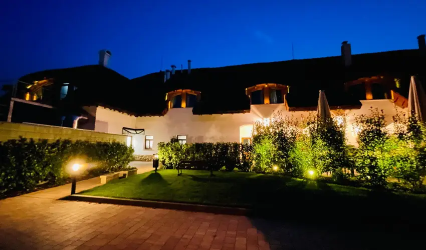 reg Halsz tterem s Fogad Tt - Hsvt 