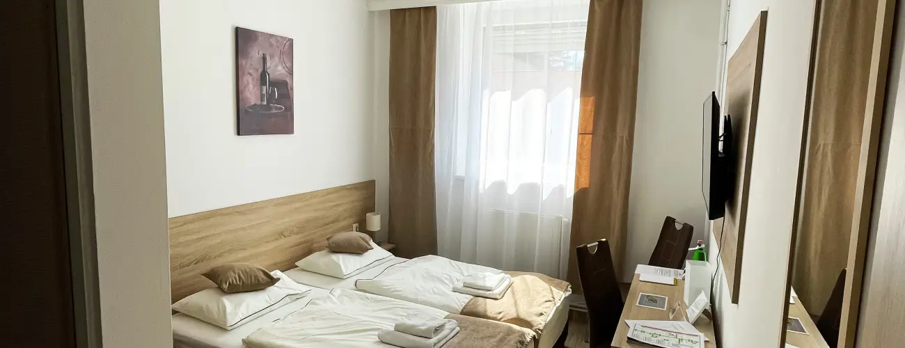 reg-t Hotel Tata - Hsvt 