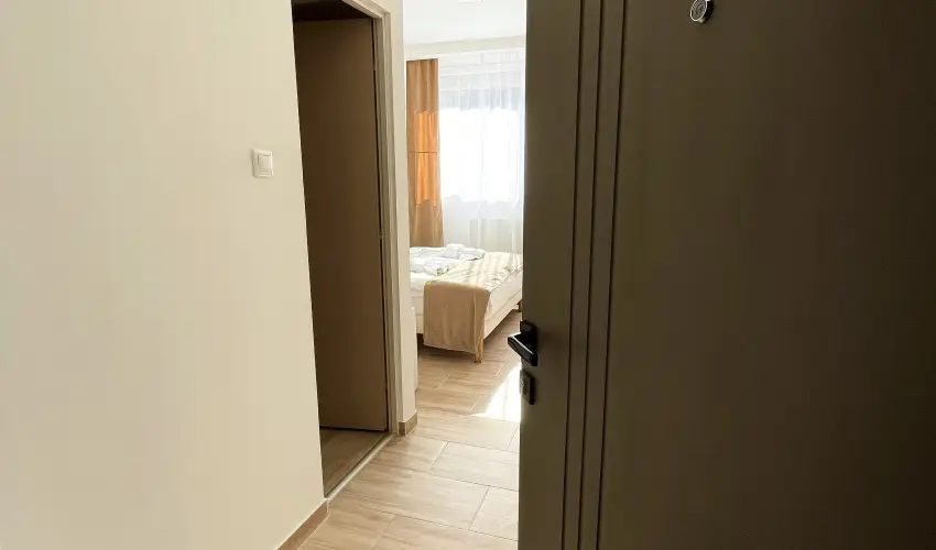 reg-t Hotel Tata - Hsvt 