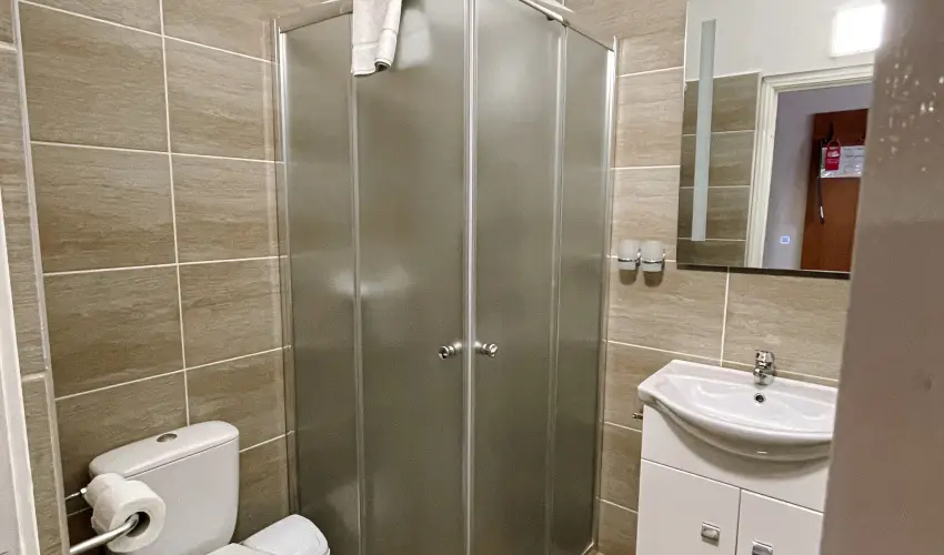 reg-t Hotel Tata - Hsvt 