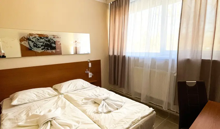 reg-t Hotel Tata - Hsvt 