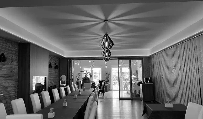 �reg-t� Hotel Tata - H�sv�t 