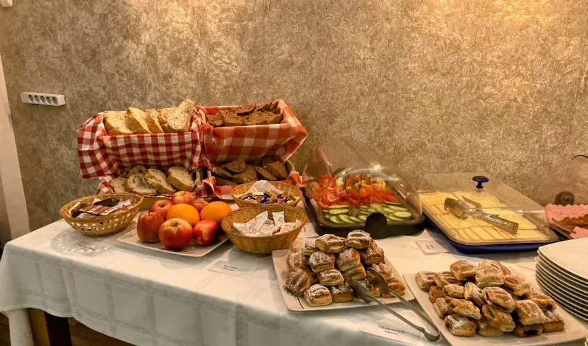 reg-t Hotel Tata - Hsvt 