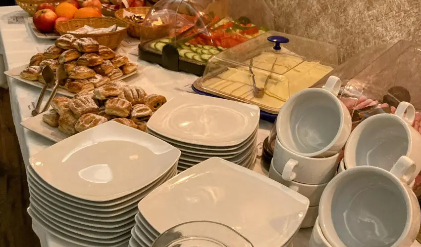 reg-t Hotel Tata - Hsvt 