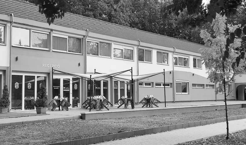 �reg-t� Hotel Tata - H�sv�t 