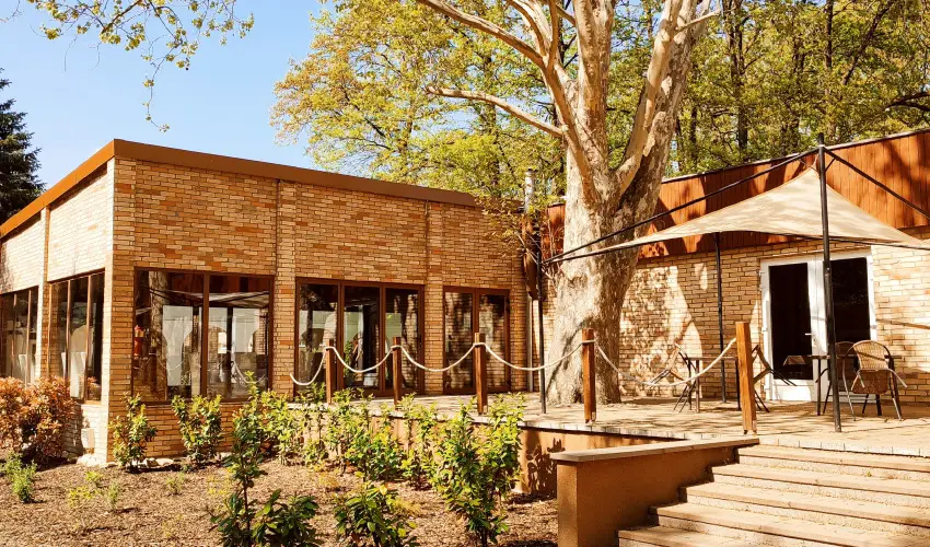 reg-t Hotel Tata - Hsvt 