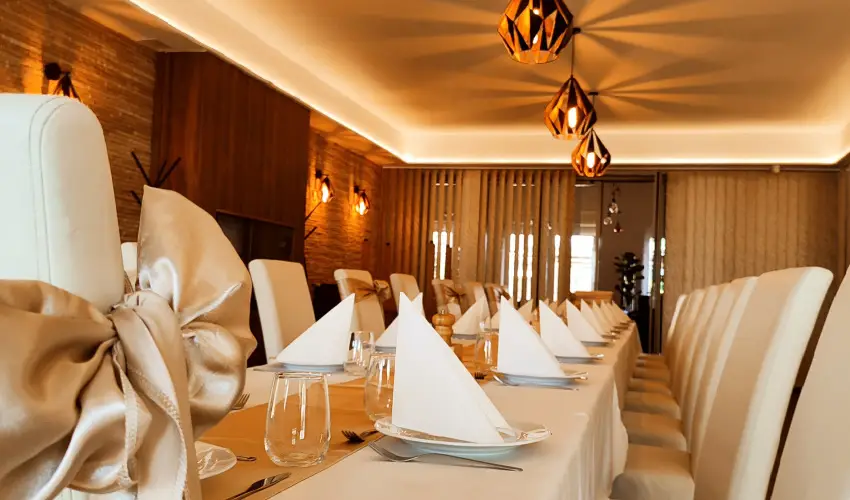 reg-t Hotel Tata - Hsvt 