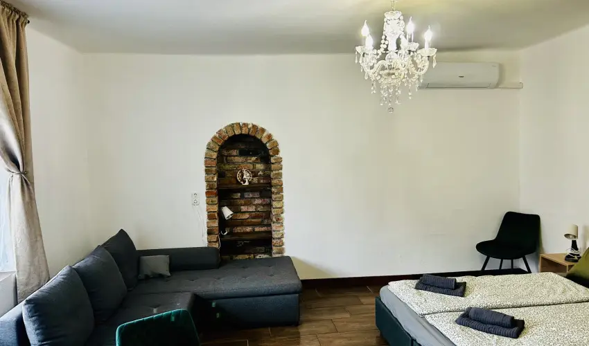 Pajkos P�ni �lm�nybirtok Vilyvit�ny - H�sv�t