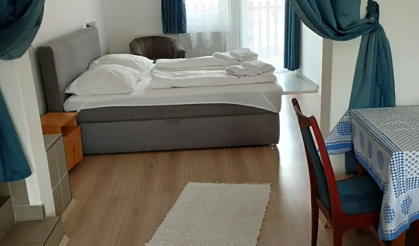 Paprika Vendghz Harkny - Hsvt (min. 2 j)