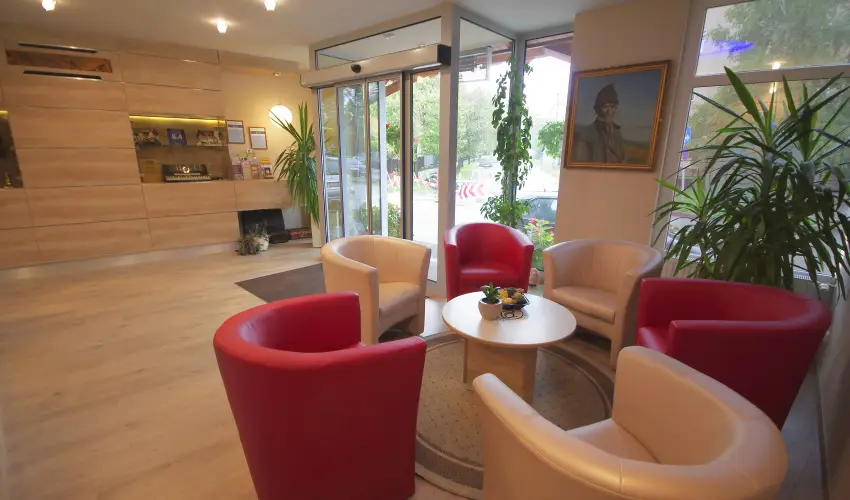 Hotel Vad�szk�rt Sz�kesfeh�rv�r - H�sv�t