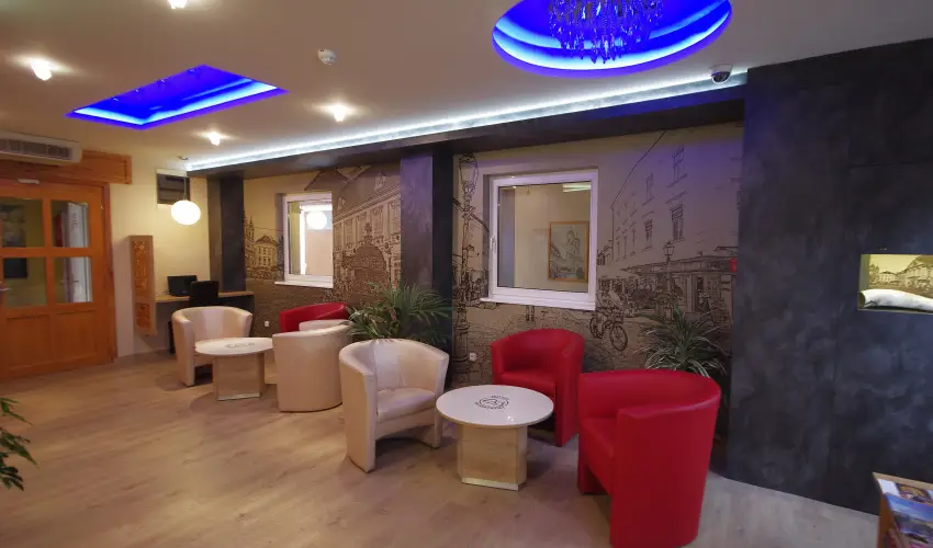 Hotel Vad�szk�rt Sz�kesfeh�rv�r - H�sv�t