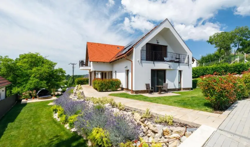 Pilger Vend�gh�z Tihany - H�sv�t (min. 2 �j)