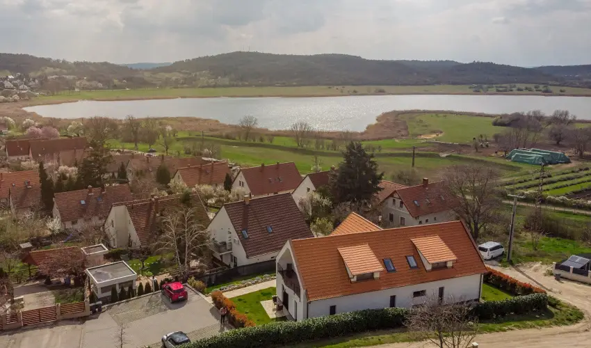 Pilger Vend�gh�z Tihany - H�sv�t (min. 2 �j)