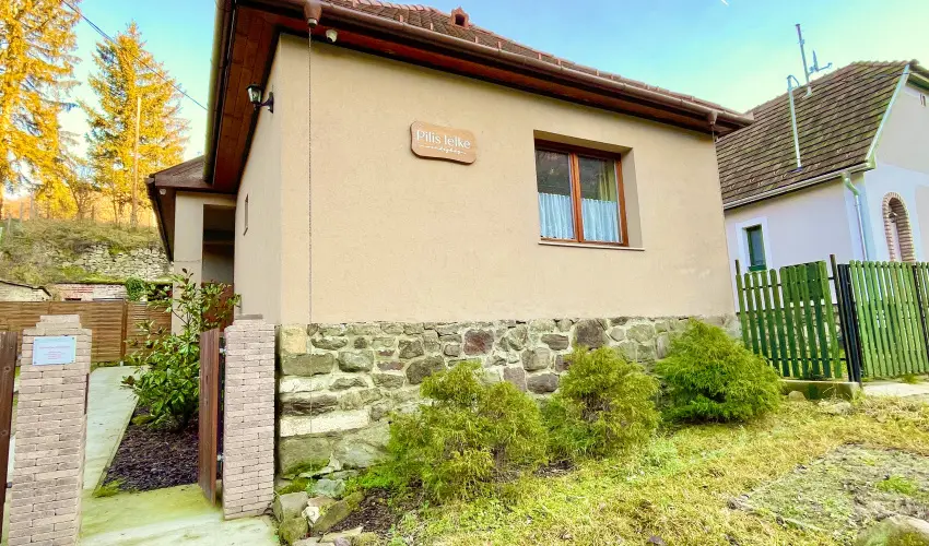 Pilis Lelke Vendghz Pilisszentllek - Hsvt (min. 2 j)