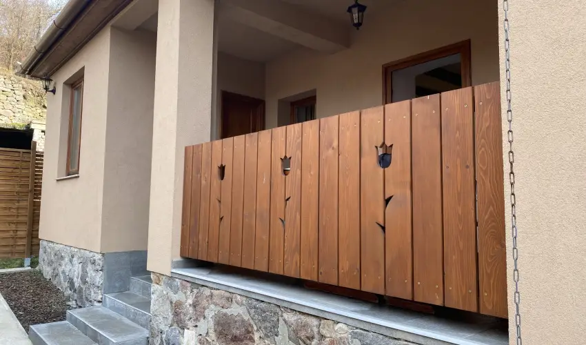 Pilis Lelke Vendghz Pilisszentllek - Hsvt (min. 2 j)