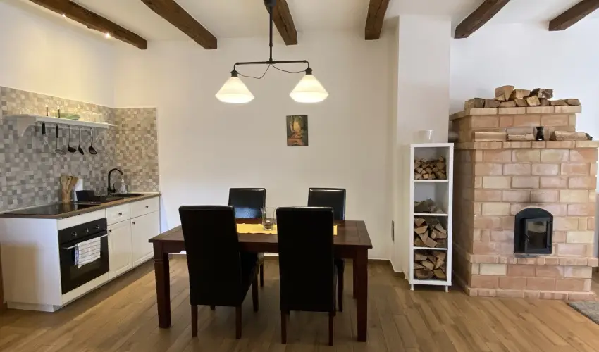 Pilis Lelke Vendghz Pilisszentllek - Hsvt (min. 2 j)