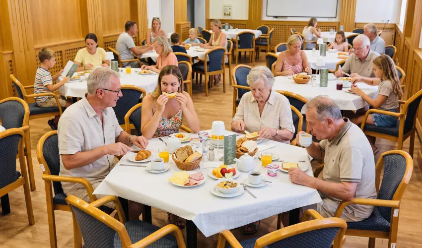 Pl�za Hotel Gyula Gyula - H�sv�t (min. 2 �j)