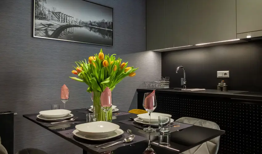 R31 Residence S�rv�r - H�sv�t (min. 2 �j)