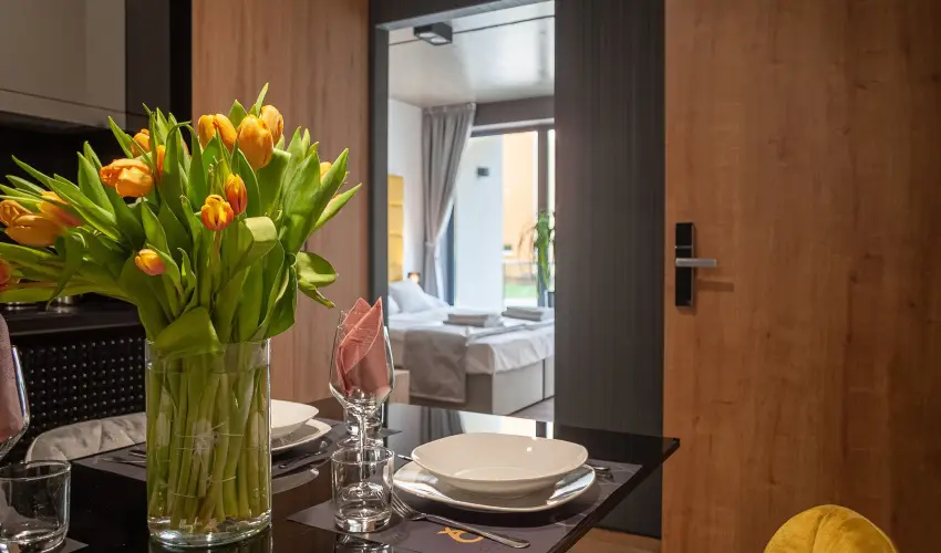 R31 Residence S�rv�r - H�sv�t (min. 2 �j)