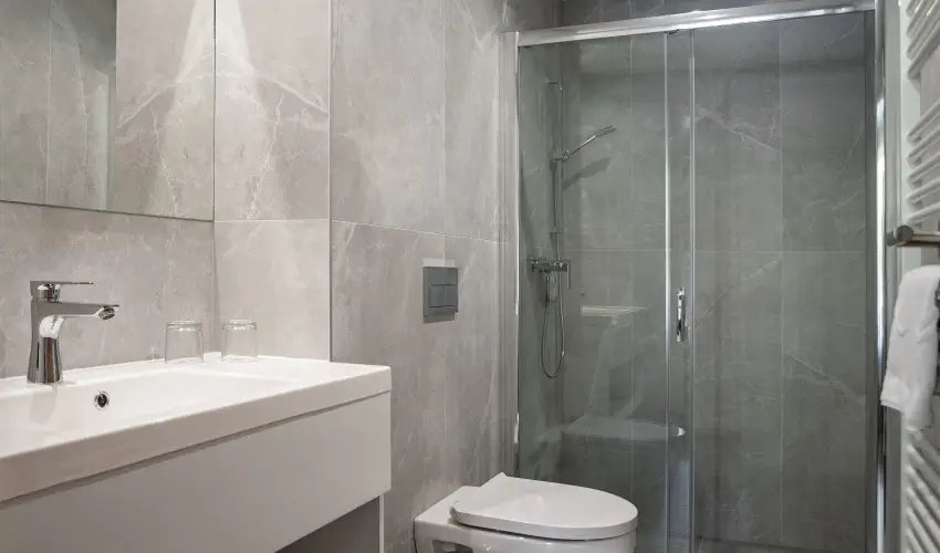 R31 Residence S�rv�r - H�sv�t (min. 2 �j)