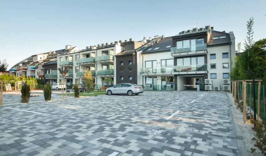 R31 Residence S�rv�r - H�sv�t (min. 2 �j)