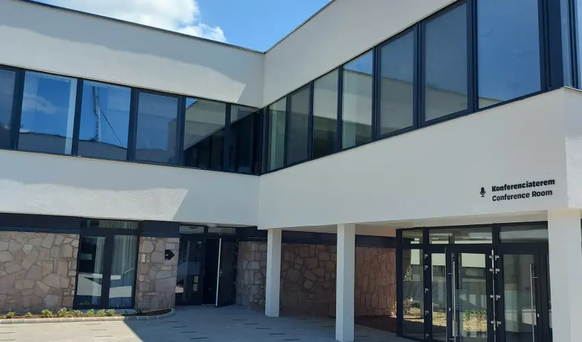 R�k�czi Hotel, T�bor �s Rendezv�nyk�zpont S�toralja�jhely - H�sv�t