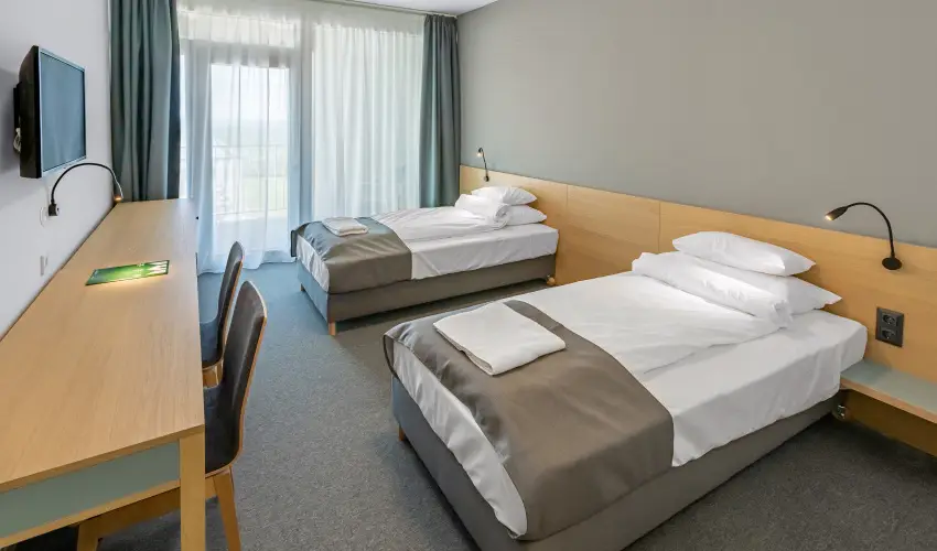 R�k�czi Hotel, T�bor �s Rendezv�nyk�zpont S�toralja�jhely - H�sv�t