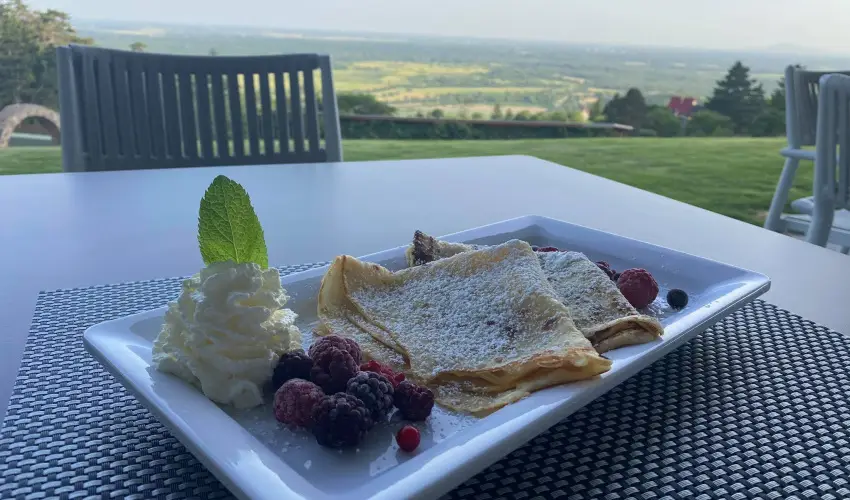 R�k�czi Hotel, T�bor �s Rendezv�nyk�zpont S�toralja�jhely - H�sv�t