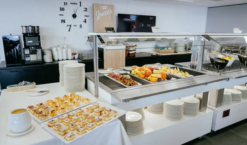 R�k�czi Hotel, T�bor �s Rendezv�nyk�zpont S�toralja�jhely - H�sv�t