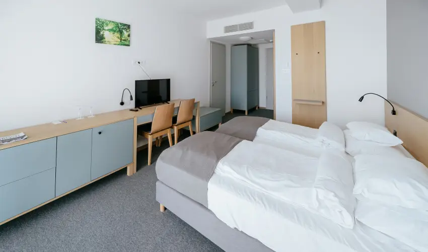 R�k�czi Hotel, T�bor �s Rendezv�nyk�zpont S�toralja�jhely - H�sv�t