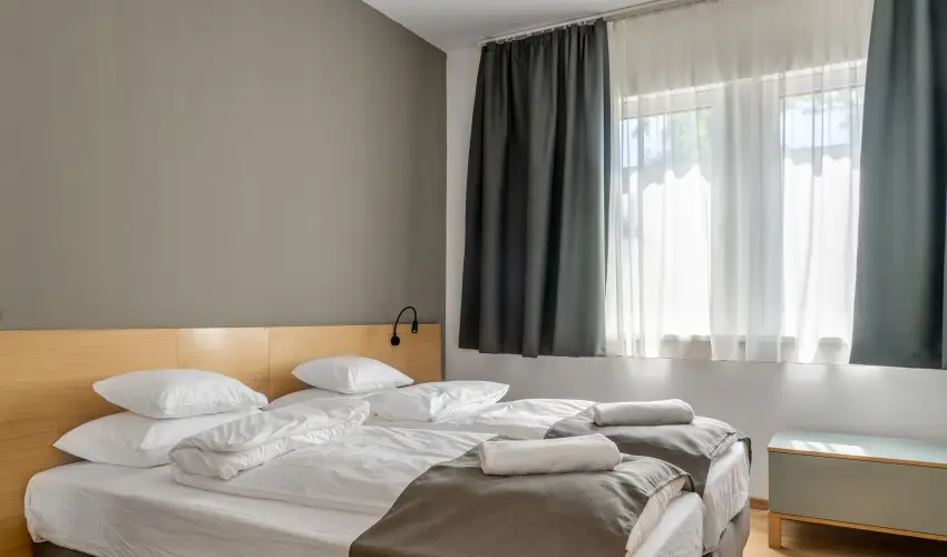 R�k�czi Hotel, T�bor �s Rendezv�nyk�zpont S�toralja�jhely - H�sv�t