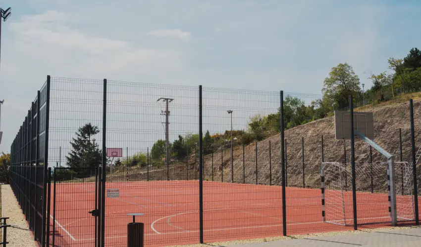 R�k�czi Hotel, T�bor �s Rendezv�nyk�zpont S�toralja�jhely - H�sv�t