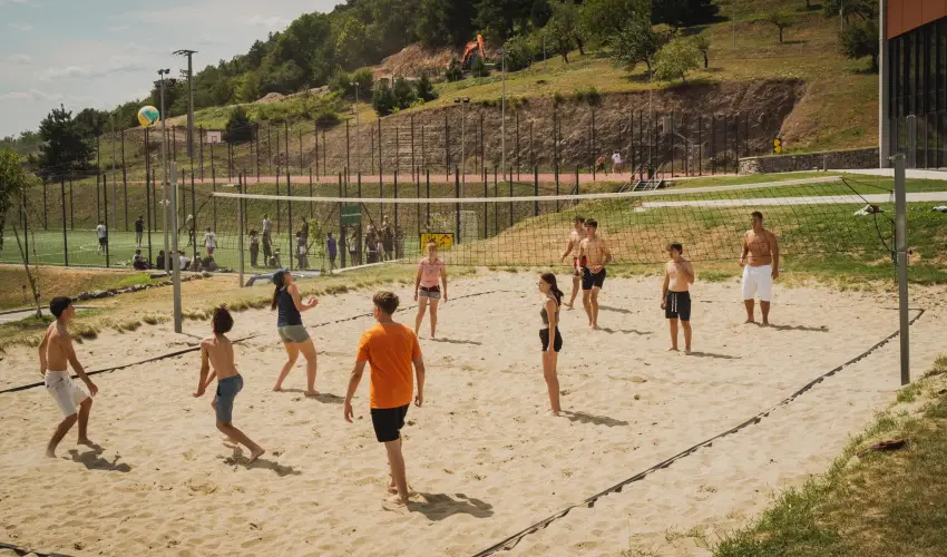 R�k�czi Hotel, T�bor �s Rendezv�nyk�zpont S�toralja�jhely - H�sv�t