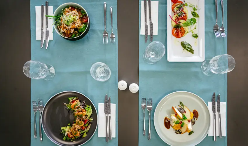 R�k�czi Hotel, T�bor �s Rendezv�nyk�zpont S�toralja�jhely - H�sv�t