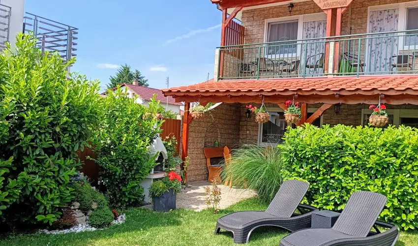 Riviera Apartman Hajd�szoboszl� - H�sv�t, legal�bb 3 �jszak�s tart�zkod�s (min. 2 �j)