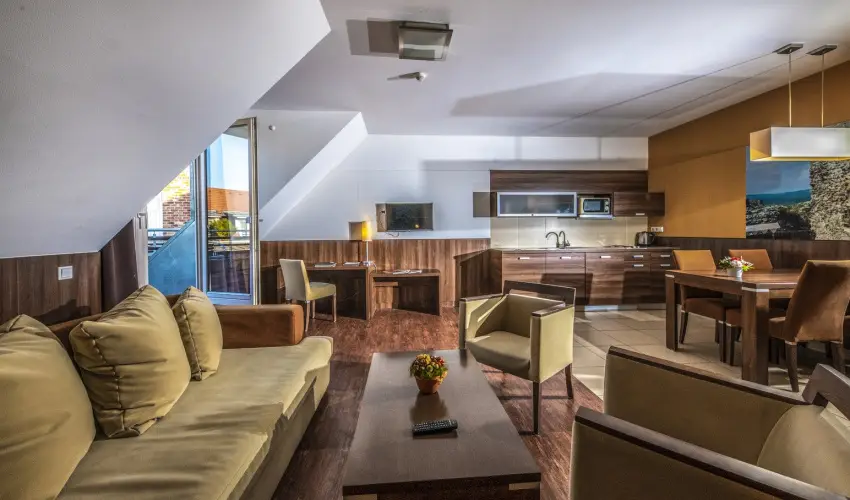 Royal Club Hotel Visegrád - Húsvét - teljes előrefizetéssel (min. 3 éj)